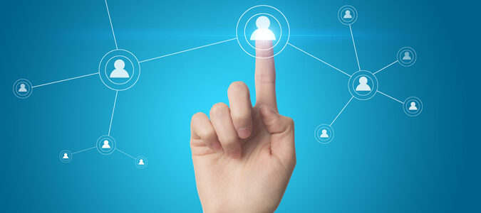 vinger-die-op-een-sociaal-netwerk-knop-op-een-touch-screen