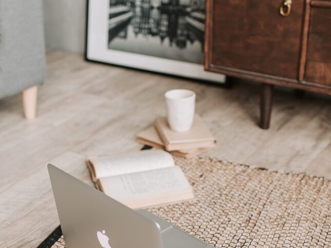 pexels-vlada-karpovich-4050325